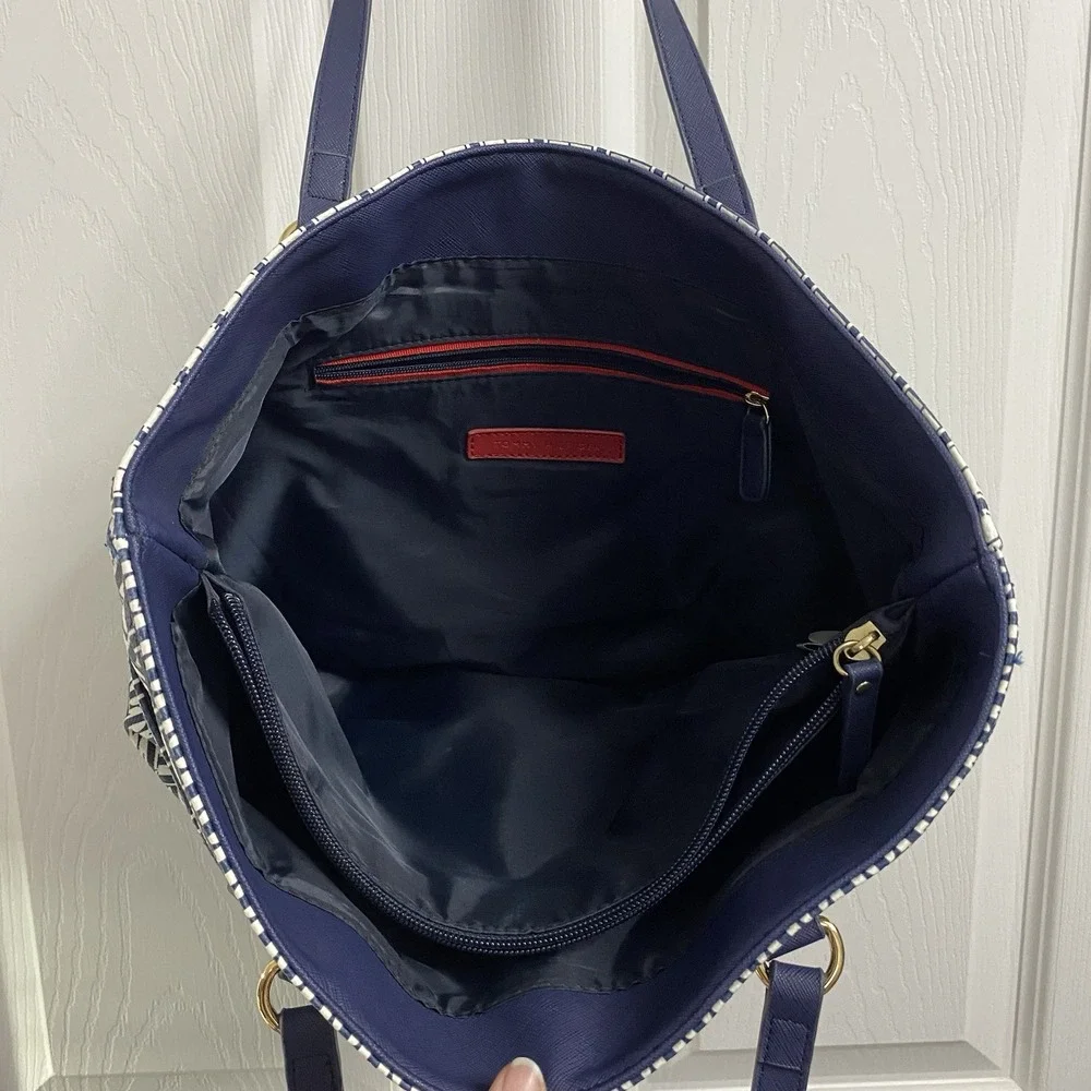 TOMMY HILFIGER Handbag Tote‎ Purse Blue/white With Silver Accent Pockets